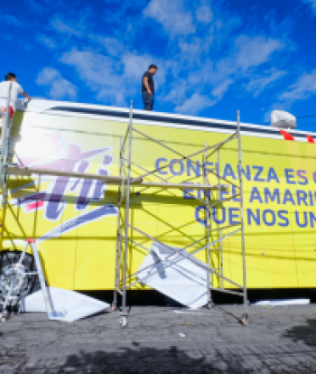 ¡La Tri ya está en Guayaquil y estrena bus!