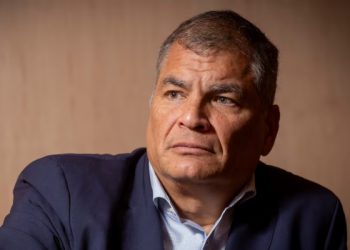 Correa estalló contra Lasso por avalar bombardeos de EE.UU.