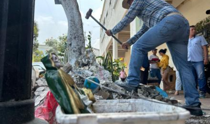 Guayaquil se derribó un altar a la Santa Muerte