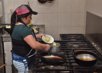 Ambato impulsa manejo responsable de aceites quemados en mercados