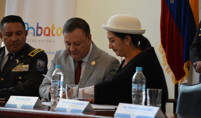 187 Policías más para Ambato, resultado de pacto por seguridad
