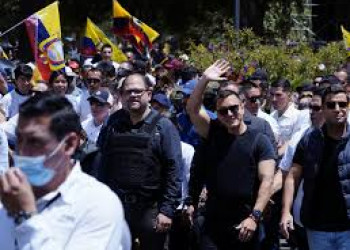 Noboa busca cambiar reglas de la Corte Constitucional vía consulta