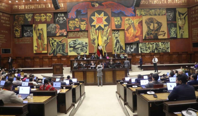 La Corte Constitucional aprobó dos preguntas de Noboa