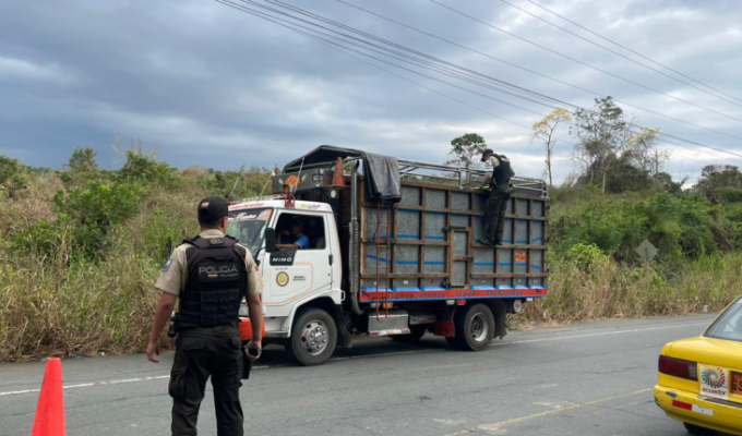 Toque de queda en 5 provincias tras paro de la Conaie