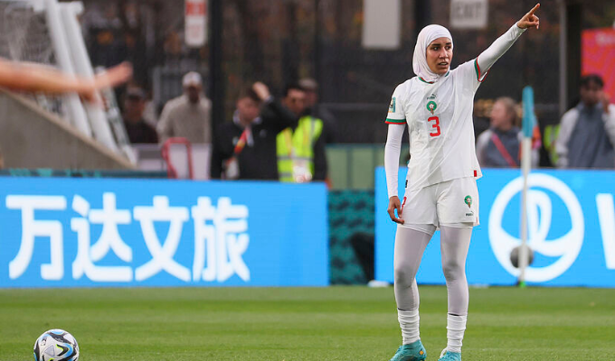 Nouhaila Benzina, primera jugadora con hiyab en la Copa Mundial