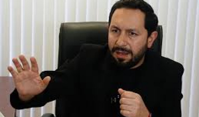 Adrián Castro se despega de ADN por Quimsacocha