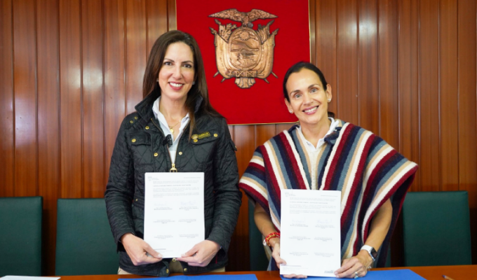 MINEDEC y MAE firman convenio