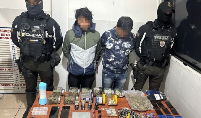Caen dos con “mercancía” en Santa Prisca, norte de Quito