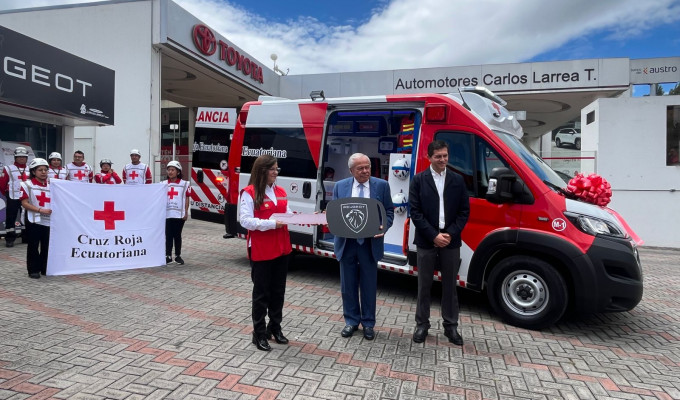 Cruz Roja de Tungurahua suma nueva ambulancia