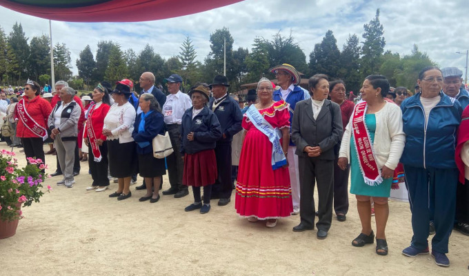 Tungurahua abraza a sus adultos mayores