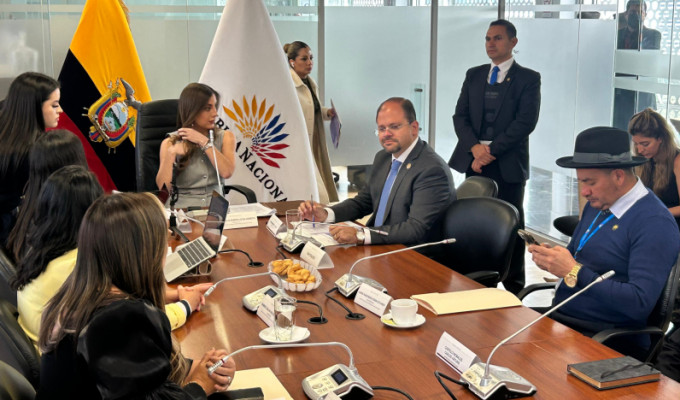 ADN impulsa reformas a Movilidad: restringe ciudadanía universal