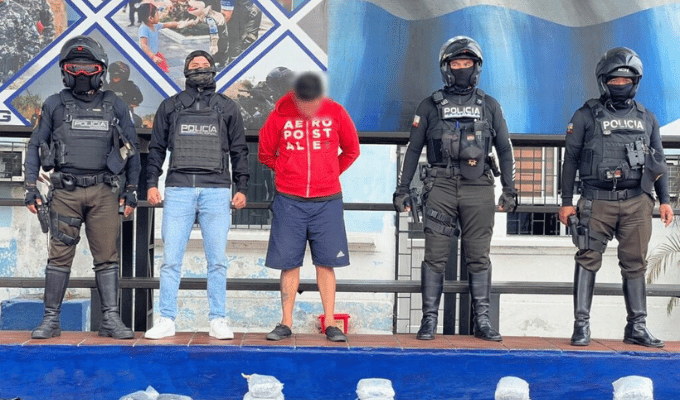Cayeron dos presuntos vacunadores en Guayaquil