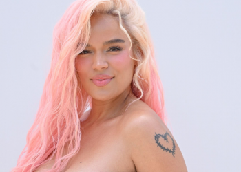 ¡Karol G encabeza el Victoria’s Secret Fashion Show 2025!