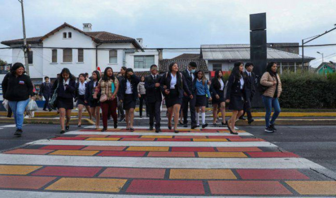 Mineduc suspende clases presenciales en cinco distritos