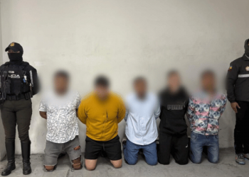 Cinco detenidos por asalto a tienda de celulares en Jipijapa, Quito