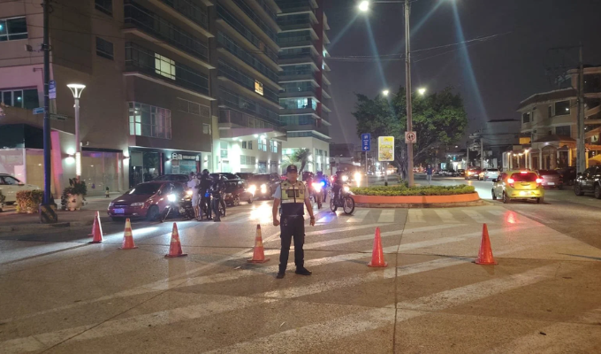 Carro bomba estalló en el norte de Guayaquil