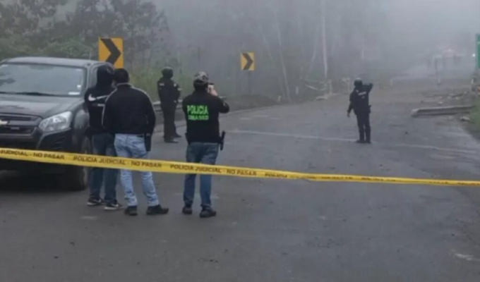 Explosión dañó el puente de Mollopongo y cerró la Cuenca–Pasaje
