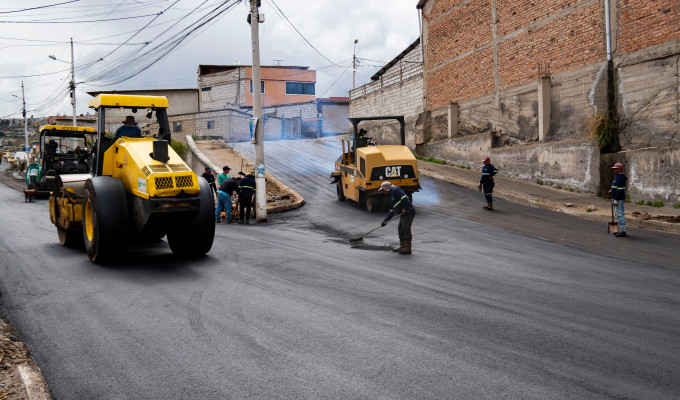 Huachi Chico estrena asfalto: obra entra en fase final