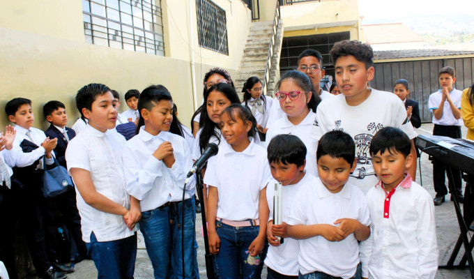 Tungurahua vivió el Día del Bastón Blanco con arte e inclusión