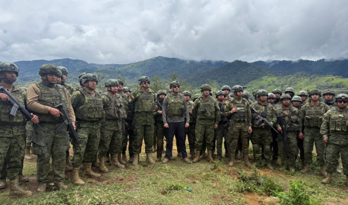 Operativo militar arrasa campamentos mineros en Imbabura