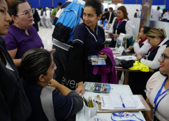 Subir el básico a USD 650 encendería la informalidad, advierten