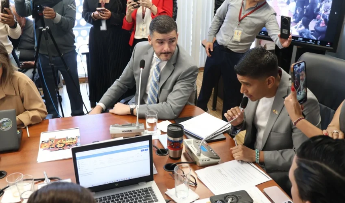 Aquiles Álvarez cuestionó a la Asamblea por el Porsche del caso Bahía