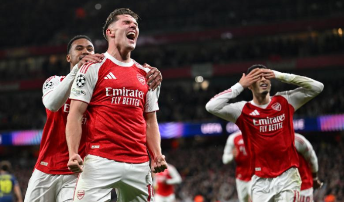 Arsenal pasó por encima 4-0 y Hincapié volvió a la lista