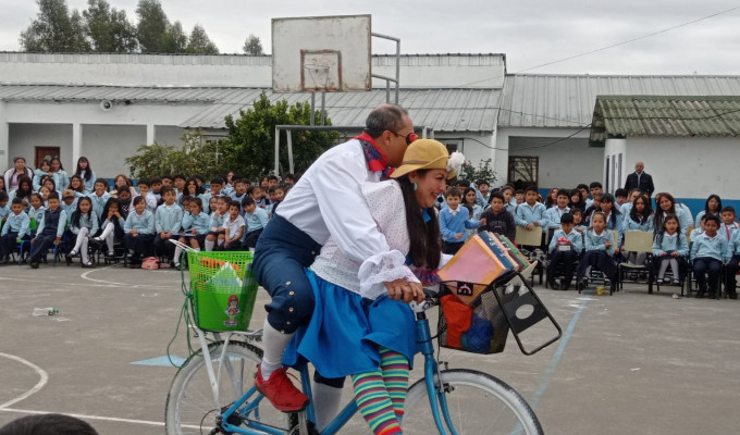 Biblioteca Viajera lleva lectura y cultura a Tungurahua