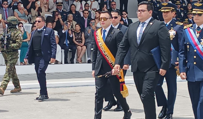 Noboa a la FAE: “Gracias por defender la democracia” en Quito