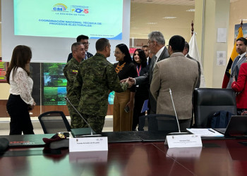 61.500 militares y 57.460 policías blindarán las votaciones del 16N