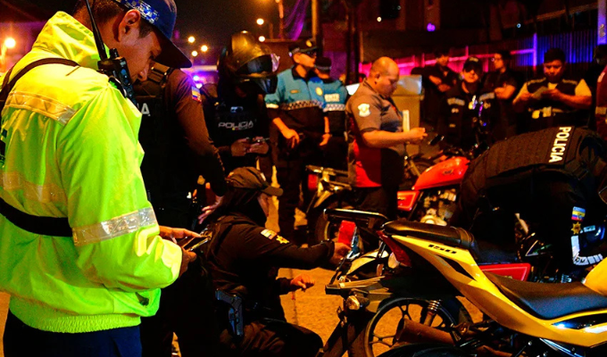 Guayaquil aprieta el orden en Urdesa: 324 operativos