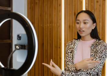 China exigió títulos a influencers para hablar de temas especializados