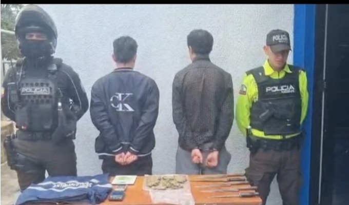 Quito: dos aprehendidos con paquete de droga en La Dammer