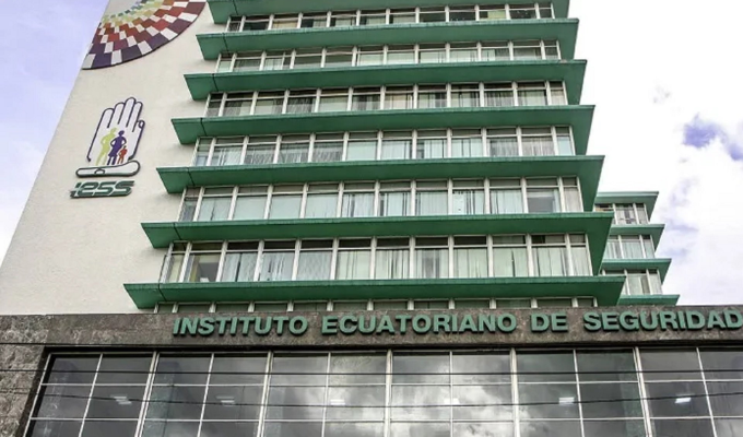 Proforma 2026 deja al IESS sin fondos para salud