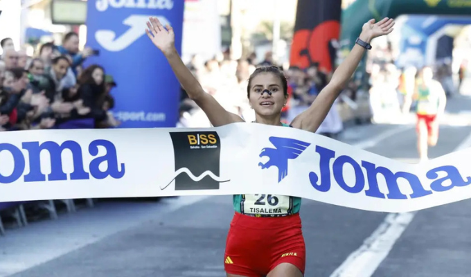 ¡Katherine Tisalema voló y ganó la Behobia–San Sebastián 2025!