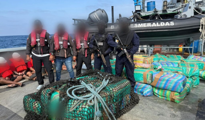 Dos golpes en Manabí: cocaína incautada y cuatro aprehendidos