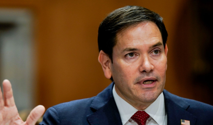 EE. UU. refuerza lazos con Quito y defiende ataques a narcolanchas