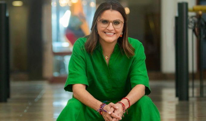 Pinto asume Salud y ordena una radiografía total del sistema