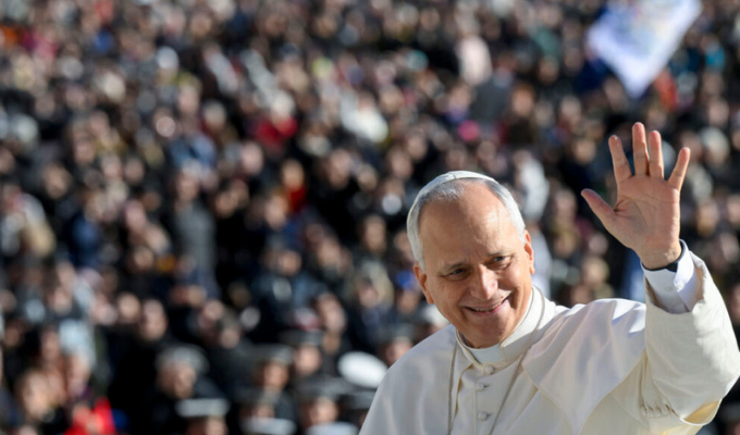 El papa León XIV critica trato “irrespetuoso” a migrantes en EE.UU.