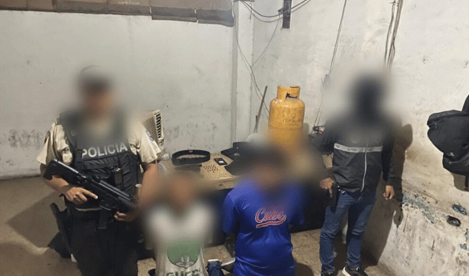 Cayeron con arma y chaleco en Milagro: dos aprehendidos