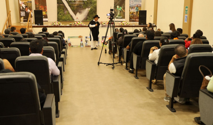 CONGRETUR 2025 arrancó con tres ponencias que sacudieron Baños