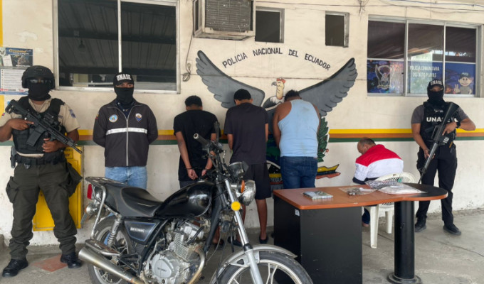 Vecinos la secuestraron en Guayaquil y le amputaron un dedo