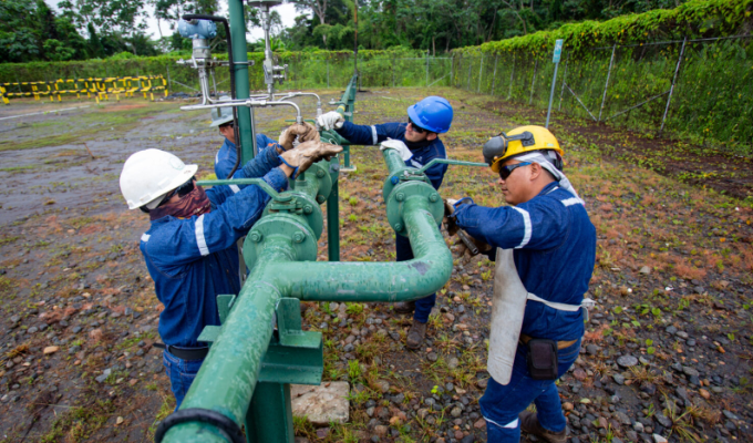 Petroecuador se hunde: renuncia del gerente y cifras en rojo