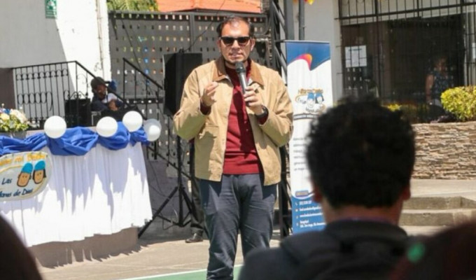 Redes estallaron y pidieron la salida de Harold Burbano