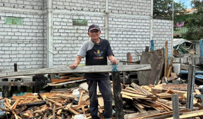 A los 123 años, Don Carlitos pide ver a su hijo perdido