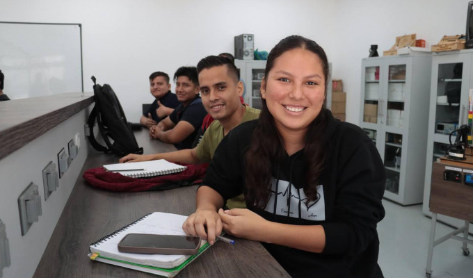 Arranca el nivel A2 de las becas “Because He Is Nice” en Ecuador