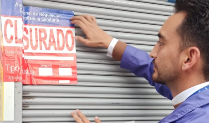 Arcsa clausuró una farmacia por vender psicotrópicos en Cuenca