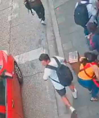 ¡Balacera junto a la Universidad de Guayaquil! Mujer falleció.