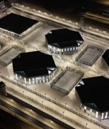 Reimberg presume "foto" de la Cárcel del Encuentro "terminada"