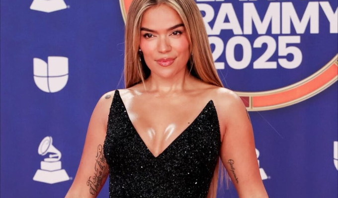 Karol G destapó el universo de Tropicoqueta